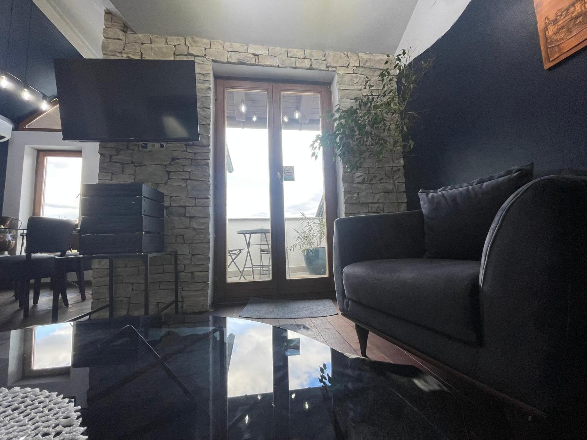 Vila Milka - Balkon - Besplatan Parking - Samostalna Prijava Karlovac Zewnętrze zdjęcie